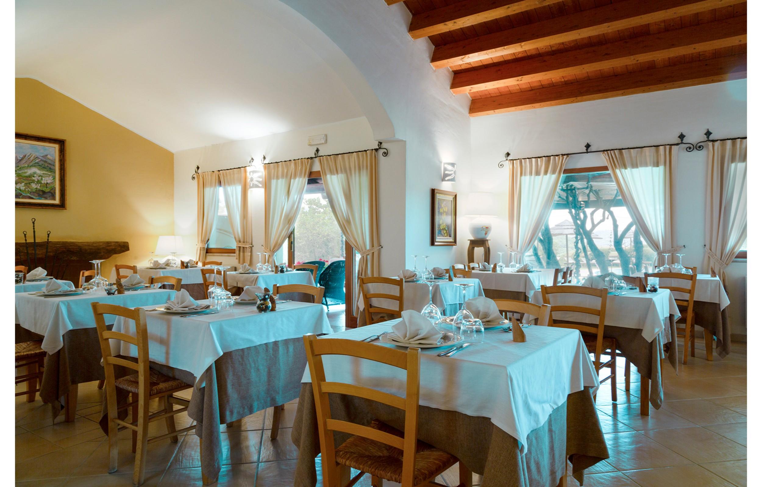 Hotel Aldiola Country Resort Sant'Antonio di Gallura Exterior photo