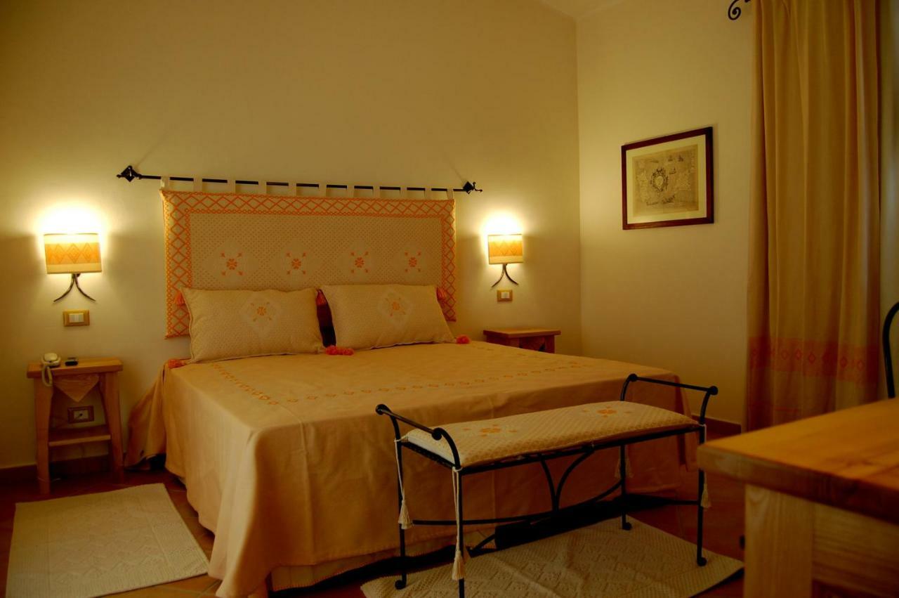 Hotel Aldiola Country Resort Sant'Antonio di Gallura Exterior photo