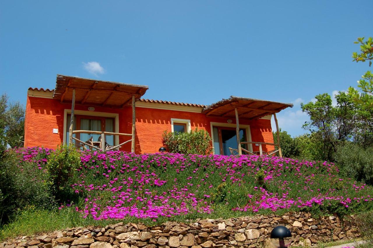Hotel Aldiola Country Resort Sant'Antonio di Gallura Exterior photo